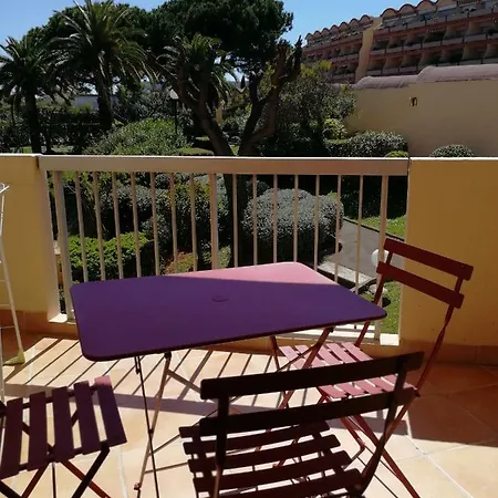 Appartement T2 Piscine, Tennis Et Parking *