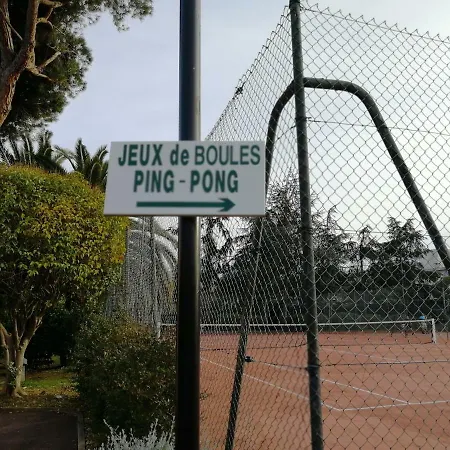 T2 Piscine, Tennis Et Parking Apartment *